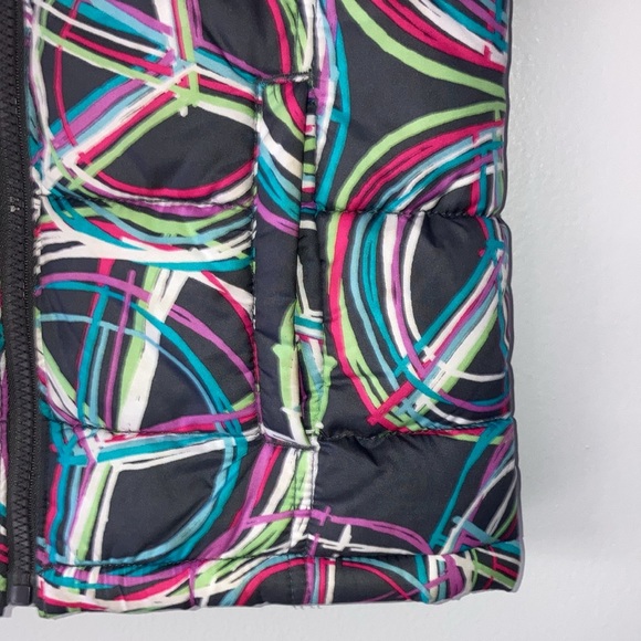 Girls Old Navy Gray Peace Sign Puffer Vest Sz Large 10/12 - Picture 4 of 6